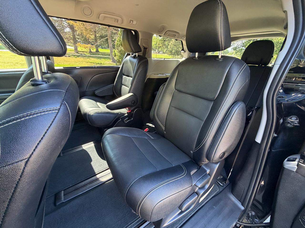 Toyota Sienna SE 7-Passenger AWD 2020