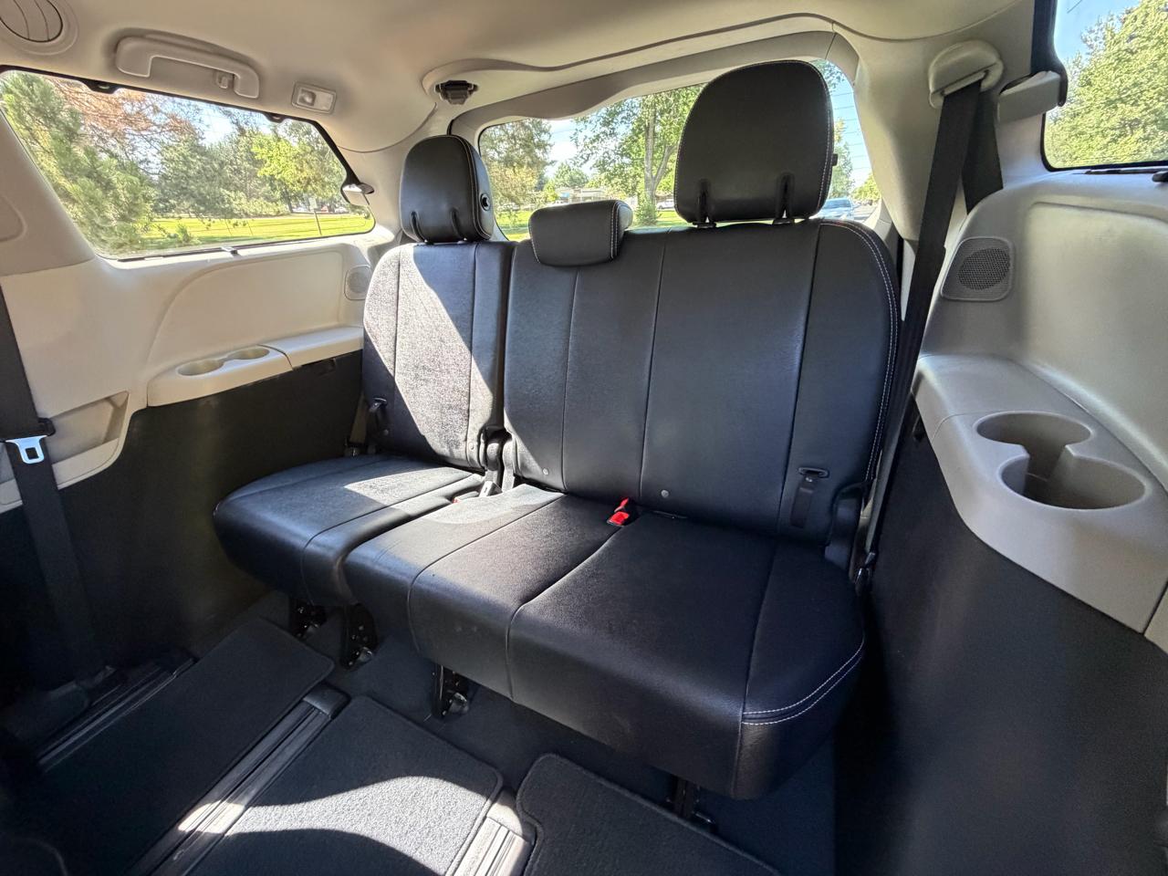 Toyota Sienna SE 7-Passenger AWD 2020