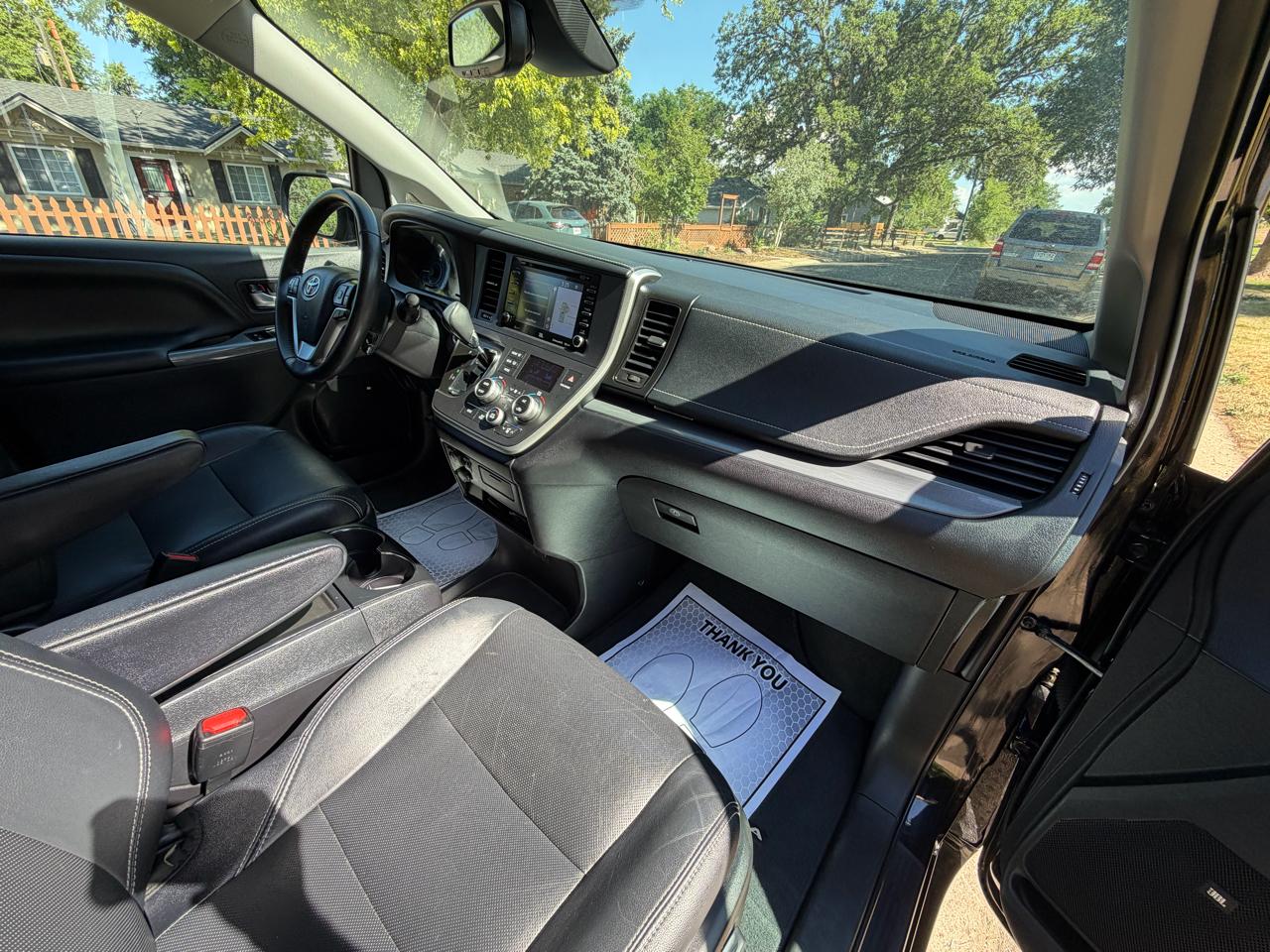 Toyota Sienna SE 7-Passenger AWD 2020
