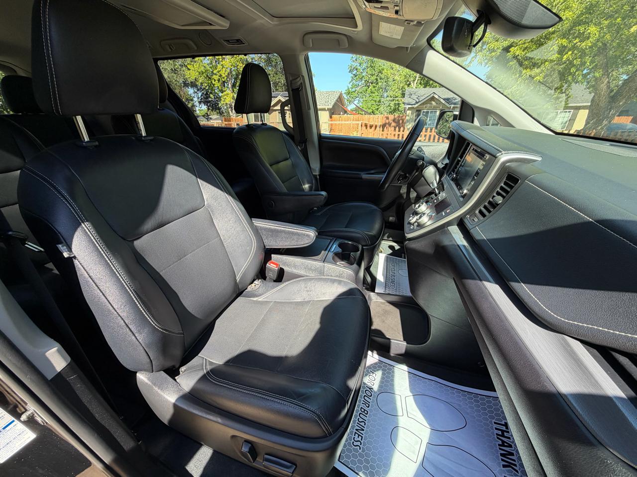 Toyota Sienna SE 7-Passenger AWD 2020