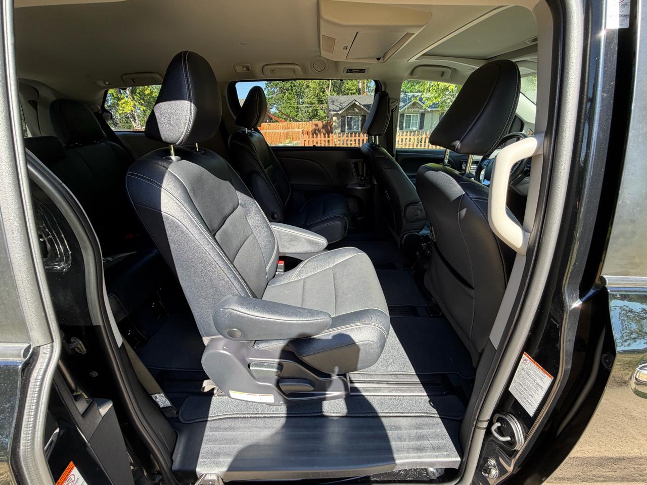 Toyota Sienna SE 7-Passenger AWD 2020