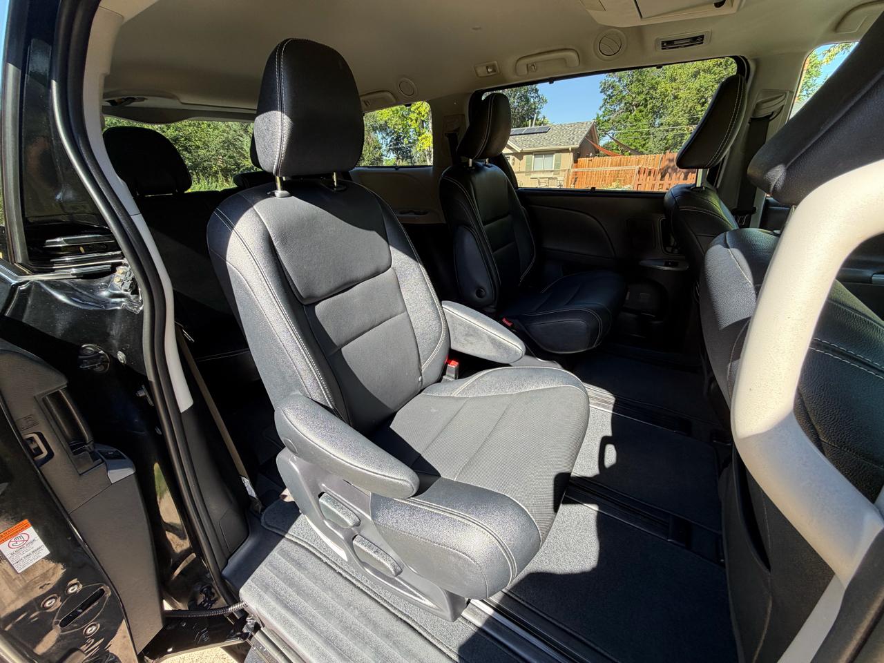 Toyota Sienna SE 7-Passenger AWD 2020