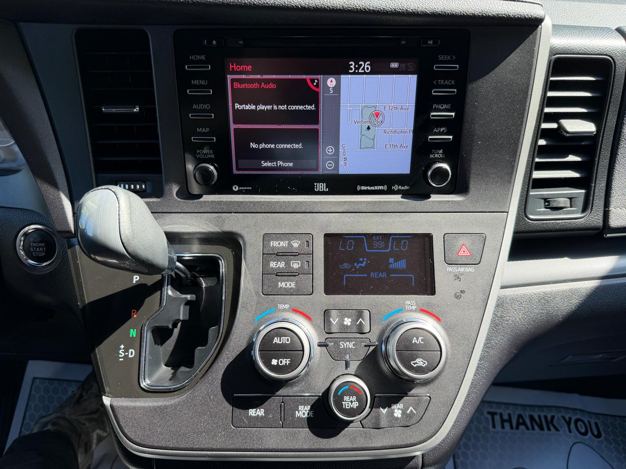 Toyota Sienna SE 7-Passenger AWD 2020