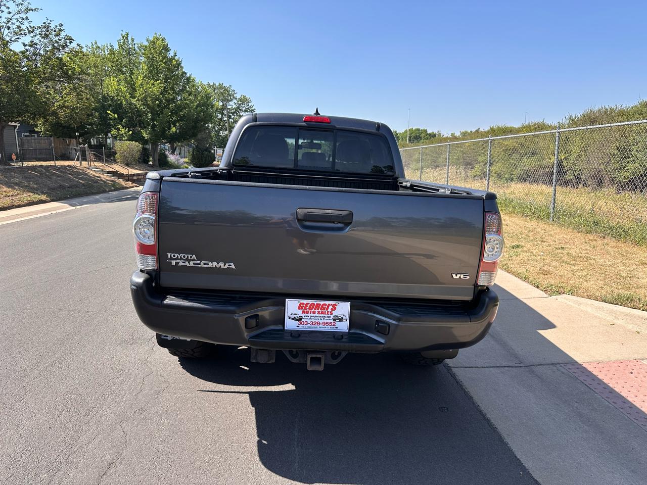 Toyota Tacoma Double Cab Long Bed V6 5AT 4WD 2015