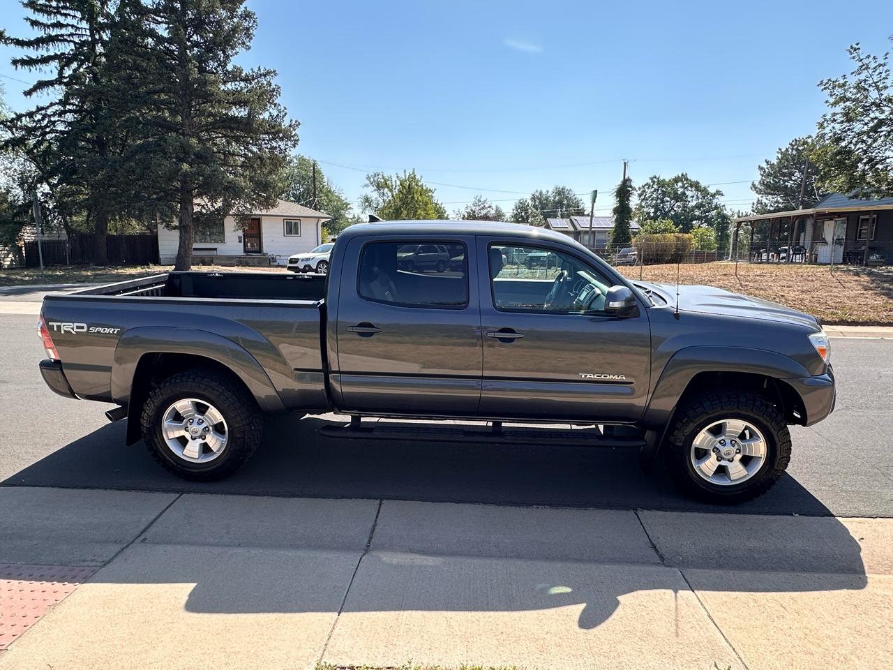Toyota Tacoma Double Cab Long Bed V6 5AT 4WD 2015