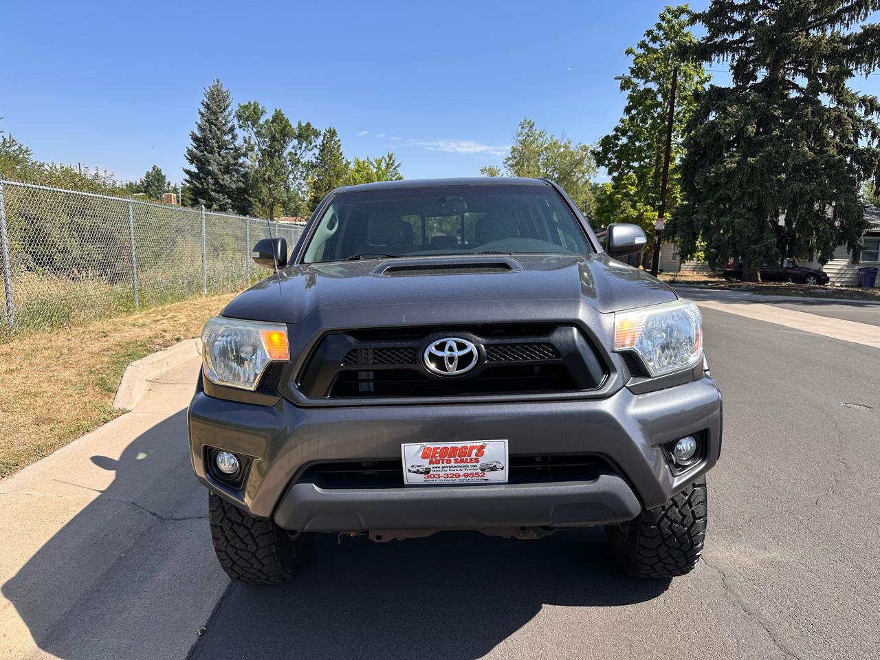 Toyota Tacoma Double Cab Long Bed V6 5AT 4WD 2015