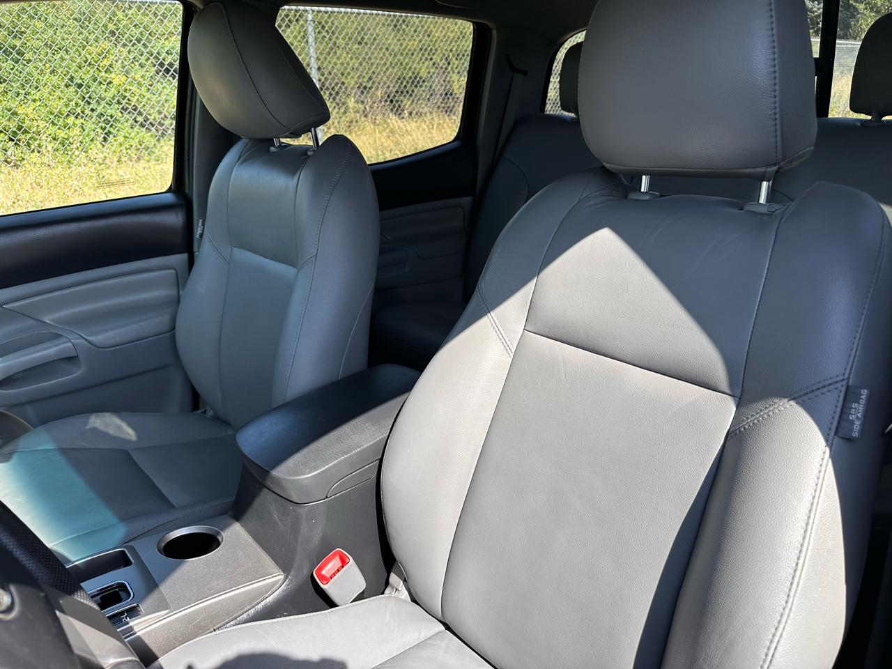 Toyota Tacoma Double Cab Long Bed V6 5AT 4WD 2015