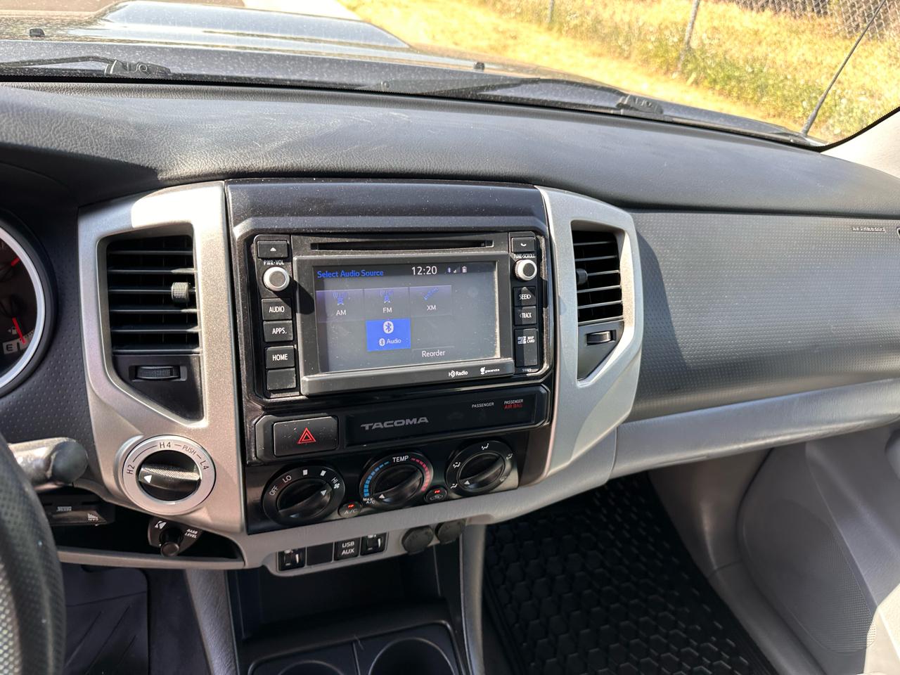 Toyota Tacoma Double Cab Long Bed V6 5AT 4WD 2015