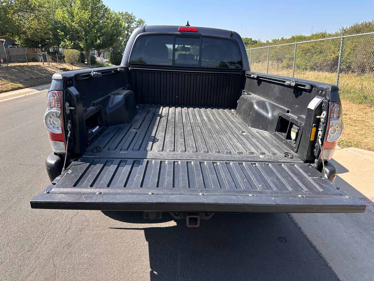 Toyota Tacoma Double Cab Long Bed V6 5AT 4WD 2015