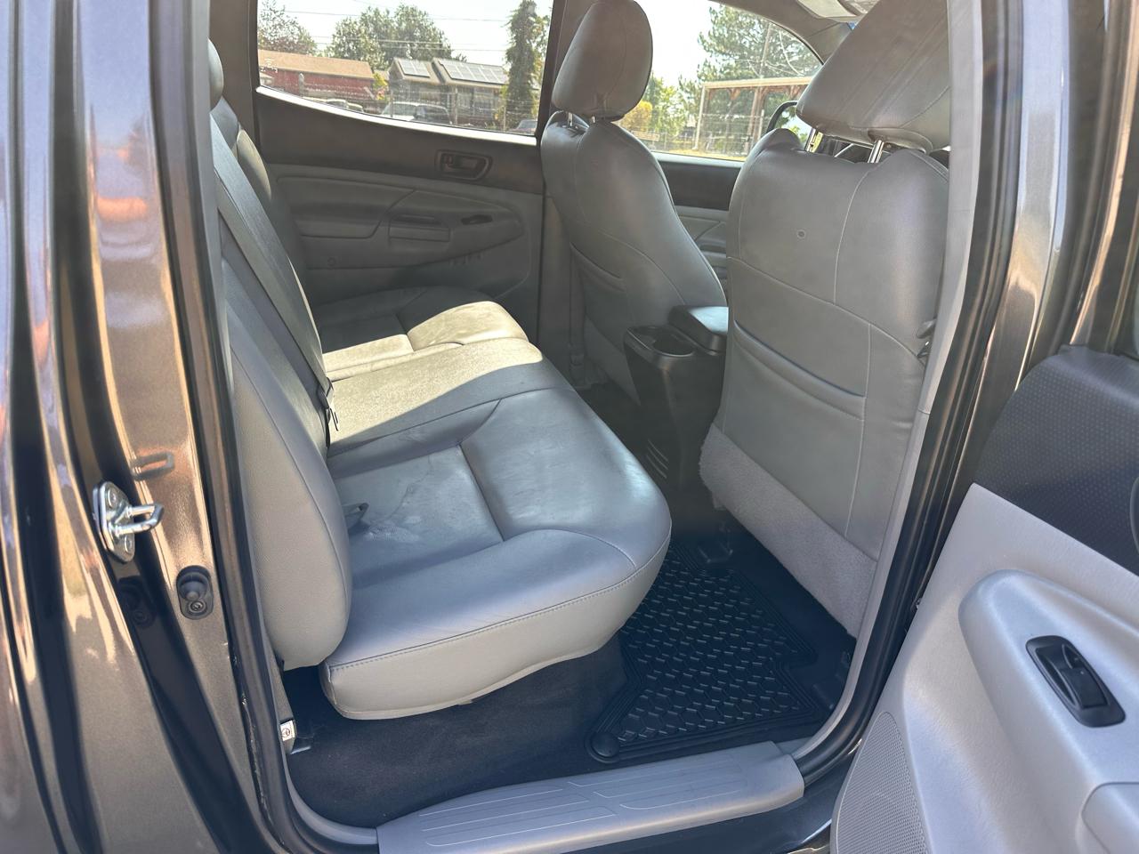 Toyota Tacoma Double Cab Long Bed V6 5AT 4WD 2015