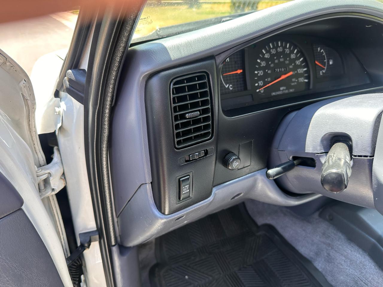 Toyota Tacoma 4WD 1999