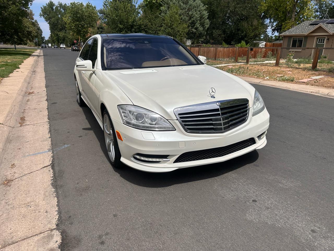 Mercedes-Benz S-Class S550 4-MATIC 2013