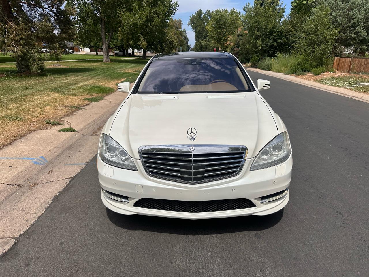 Mercedes-Benz S-Class S550 4-MATIC 2013