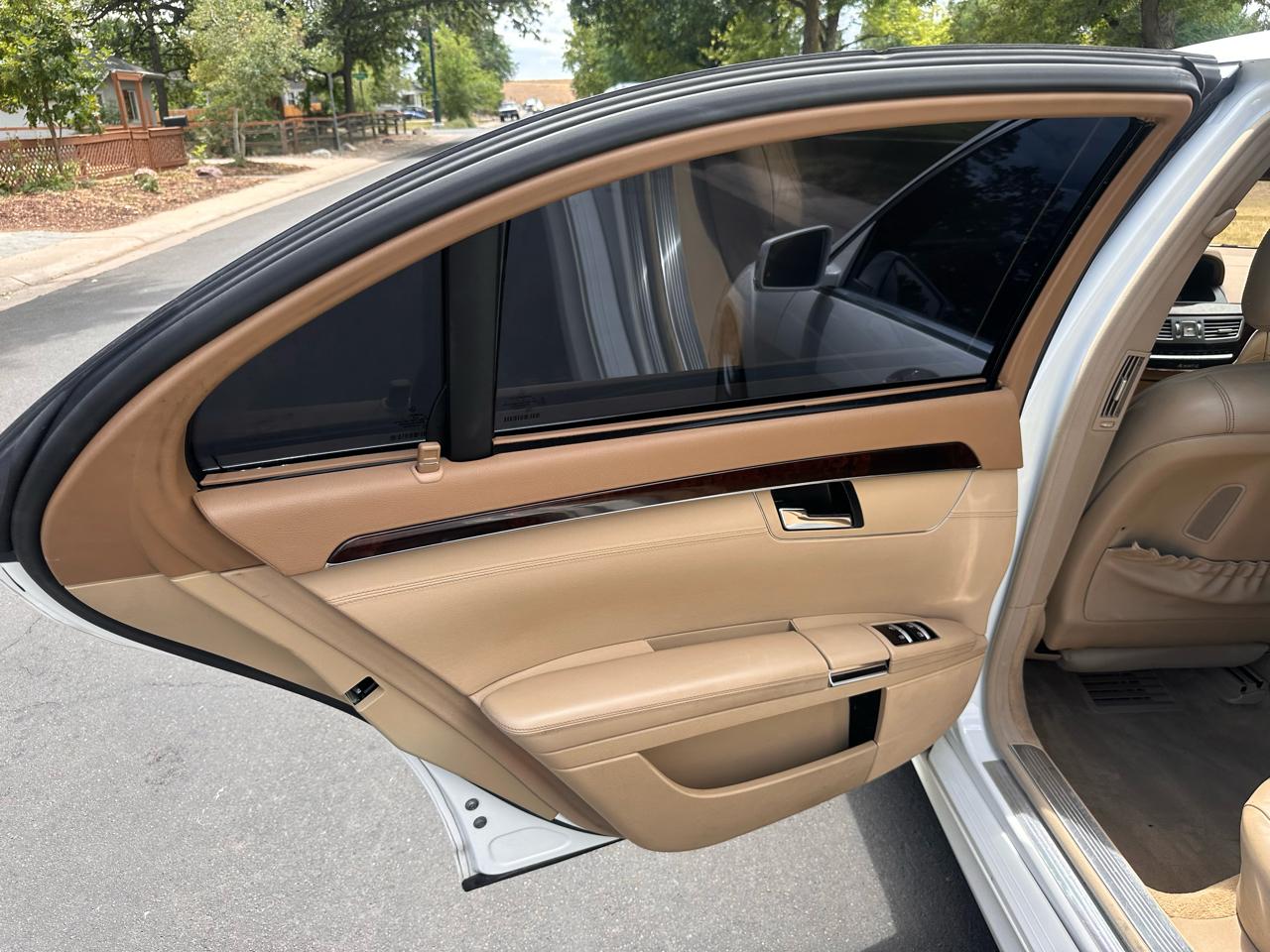 Mercedes-Benz S-Class S550 4-MATIC 2013