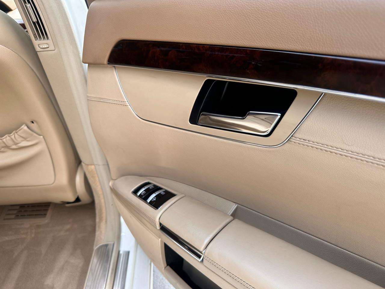 Mercedes-Benz S-Class S550 4-MATIC 2013