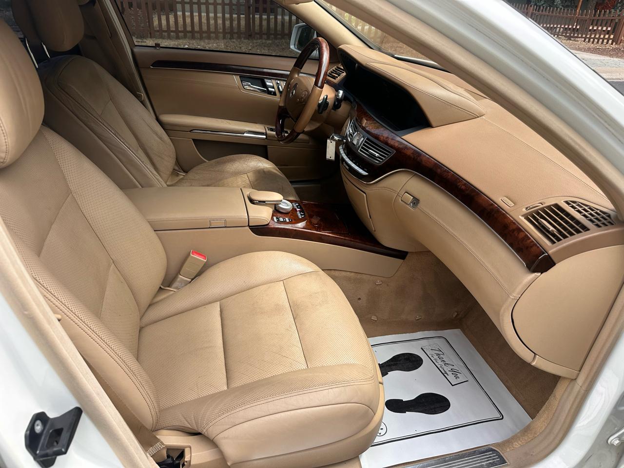 Mercedes-Benz S-Class S550 4-MATIC 2013