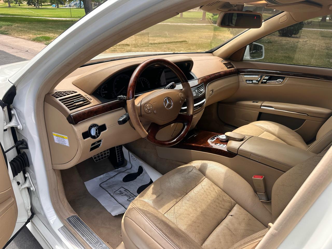 Mercedes-Benz S-Class S550 4-MATIC 2013