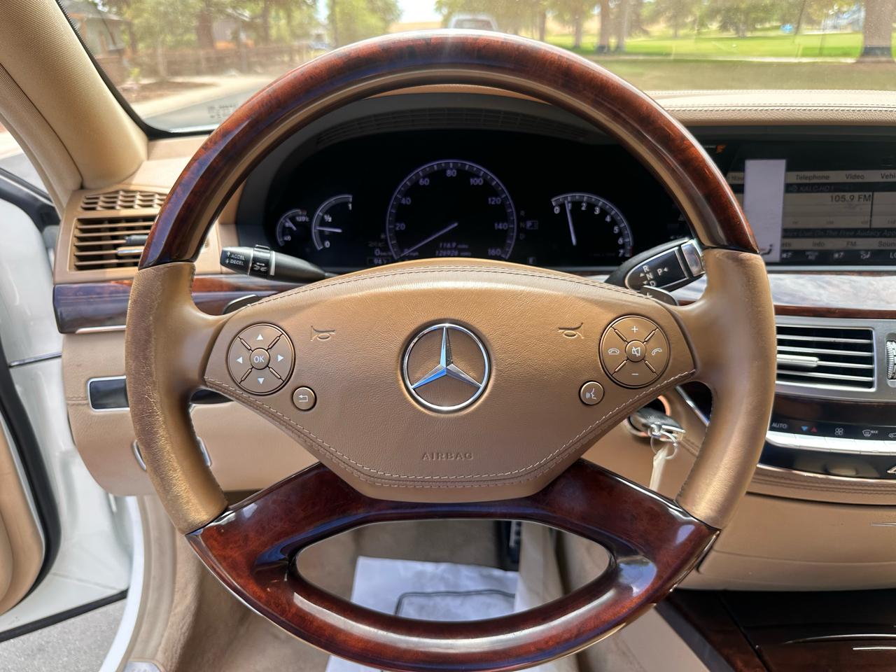 Mercedes-Benz S-Class S550 4-MATIC 2013