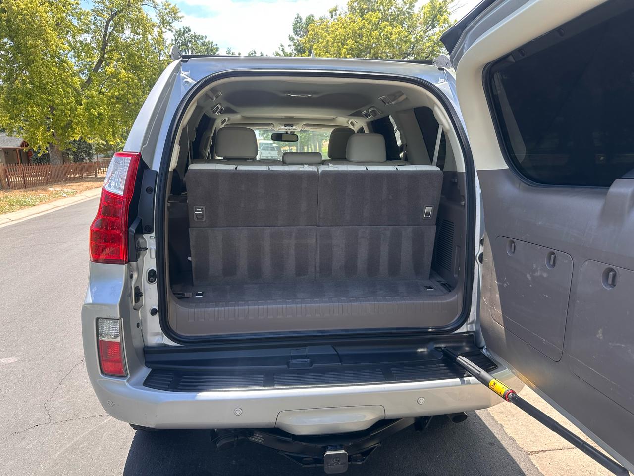 Lexus GX 460 Sport Utility 2012