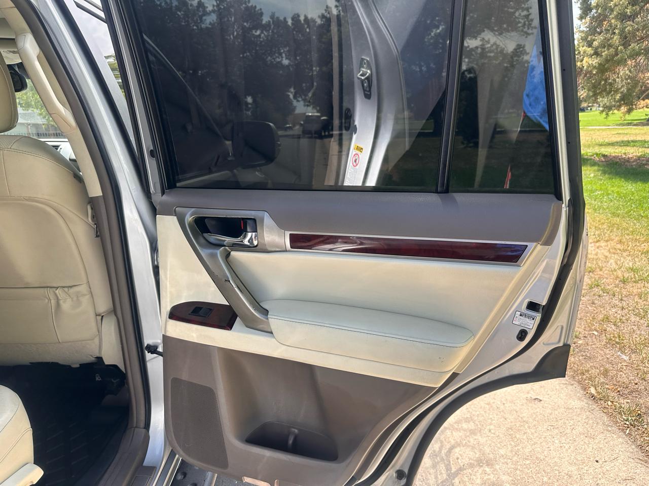 Lexus GX 460 Sport Utility 2012