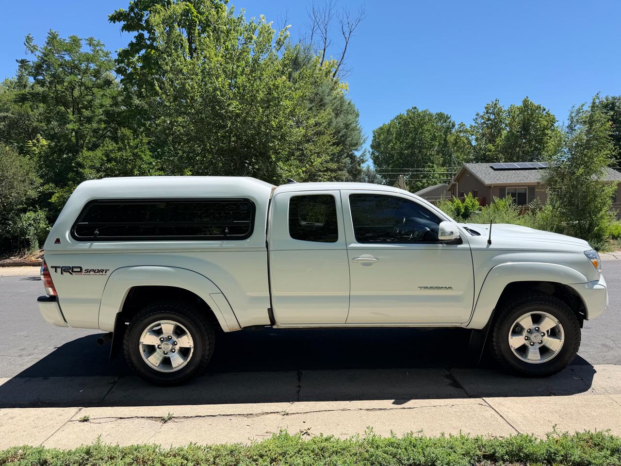 Toyota Tacoma Access Cab V6 6MT 4WD 2015