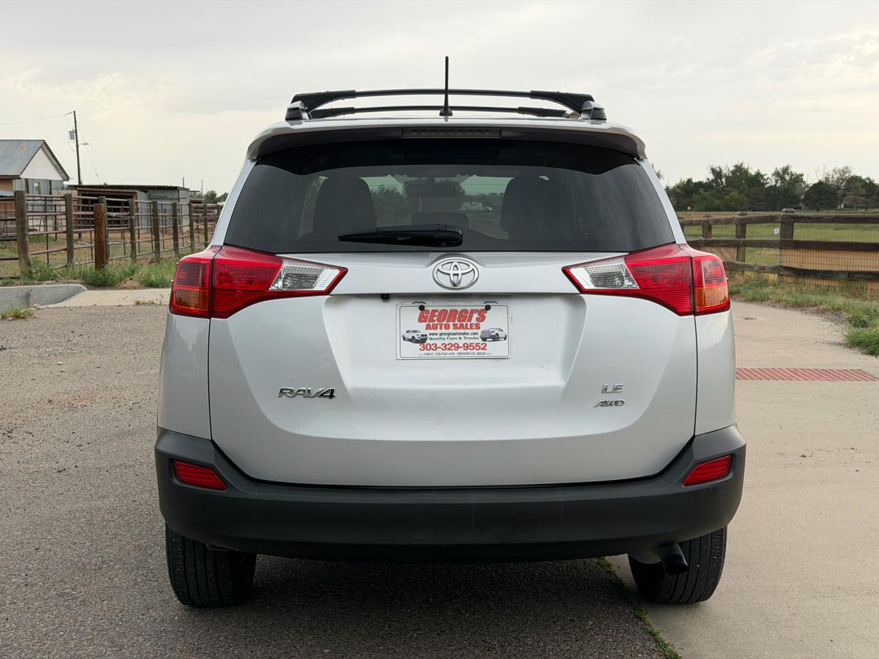 Toyota RAV4 LE AWD 2015