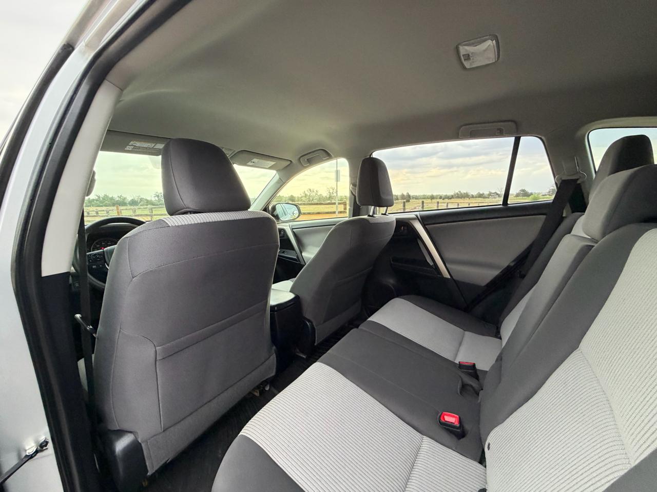 Toyota RAV4 LE AWD 2015