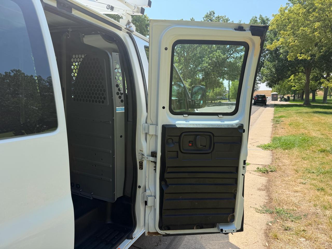 Chevrolet Express 1500 AWD Cargo 2013