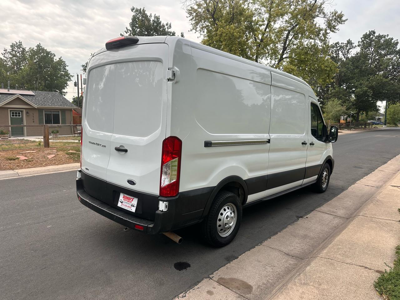 Ford Transit 250 Van Med. Roof w/Sliding Pass. 148-in. WB 2023