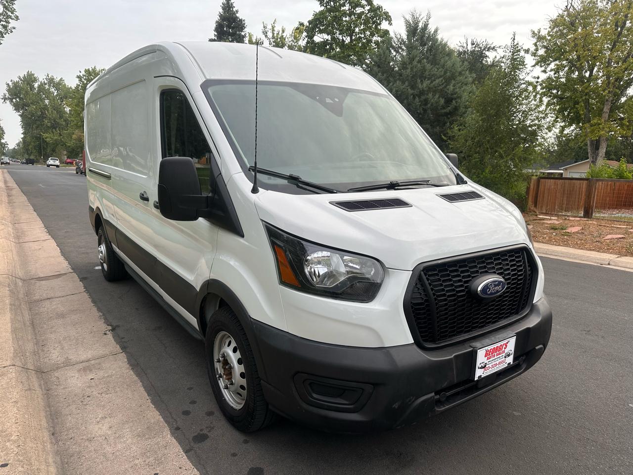 Ford Transit 250 Van Med. Roof w/Sliding Pass. 148-in. WB 2023