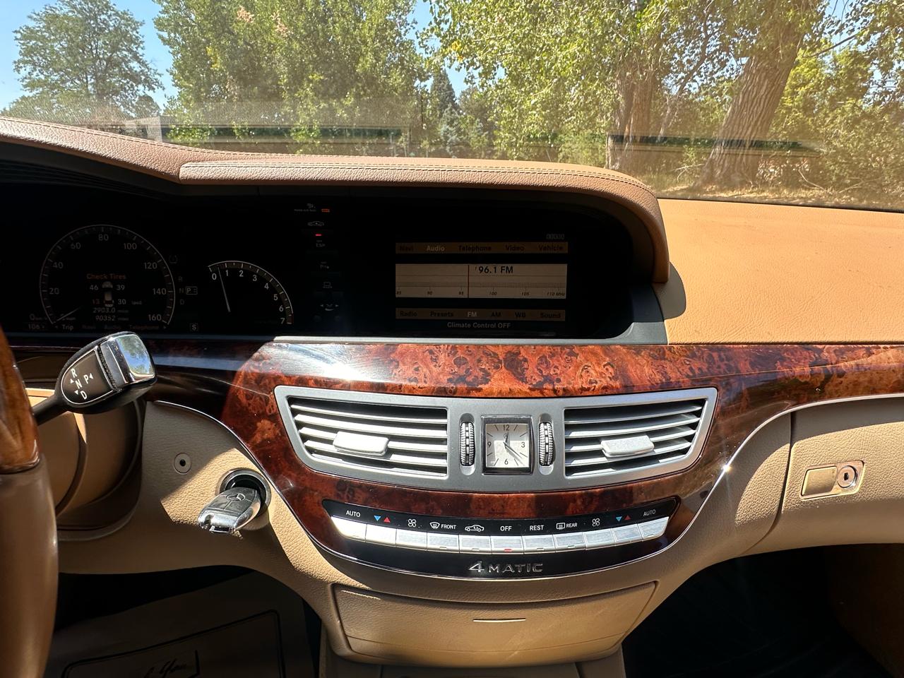Mercedes-Benz S-Class S550 2008