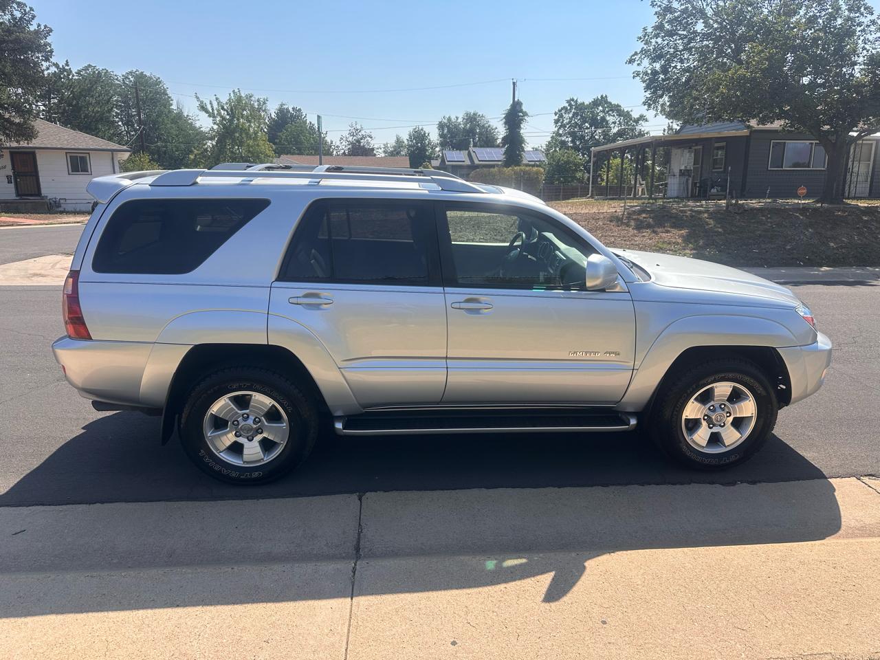 Toyota 4Runner Limited 4WD 2004