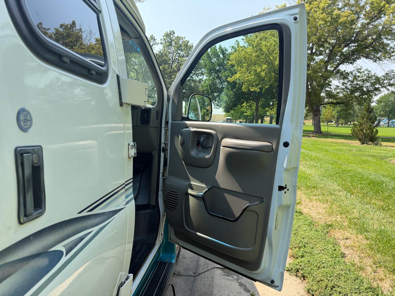 Chevrolet Express G3500 2000