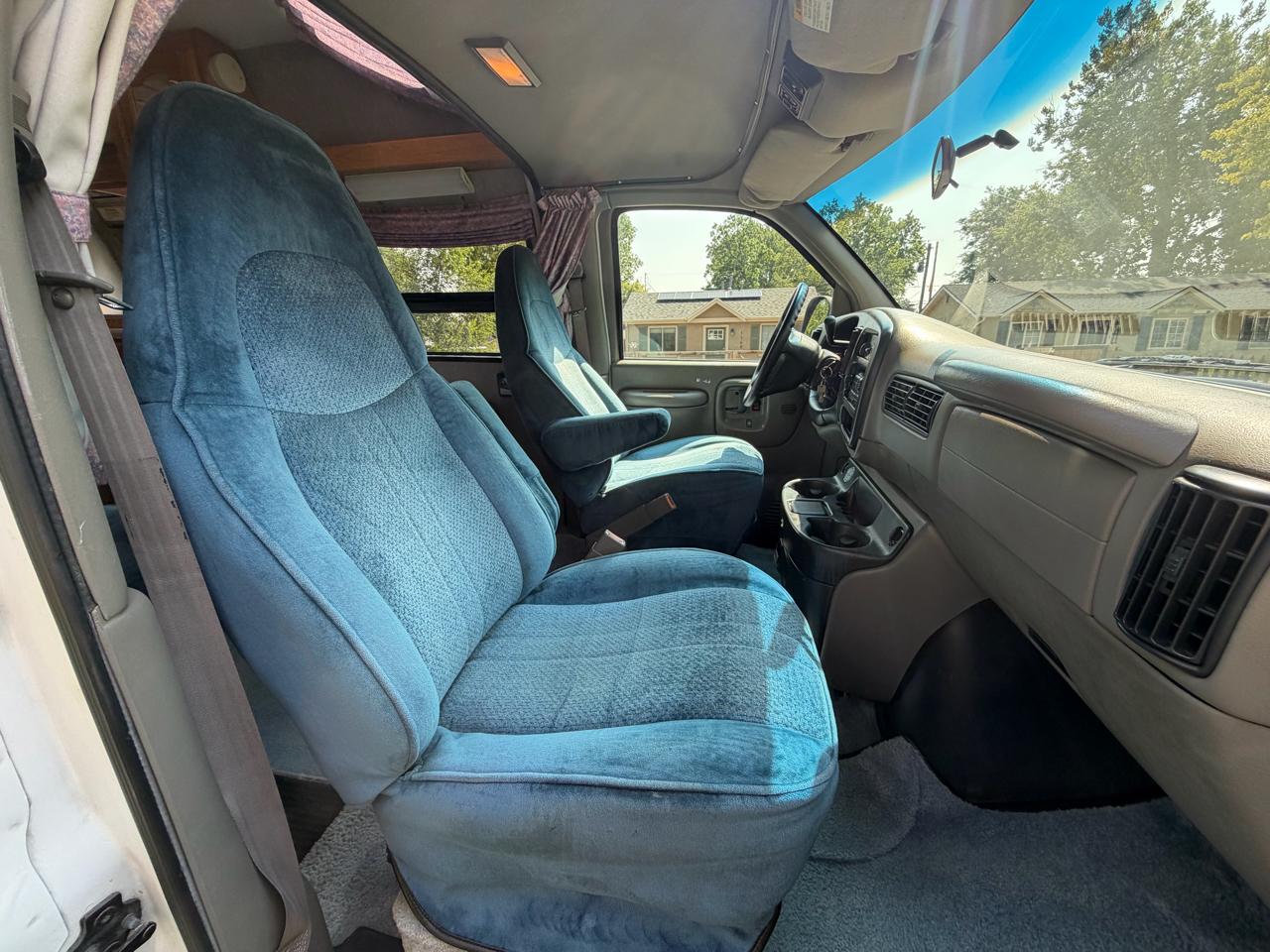 Chevrolet Express G3500 2000