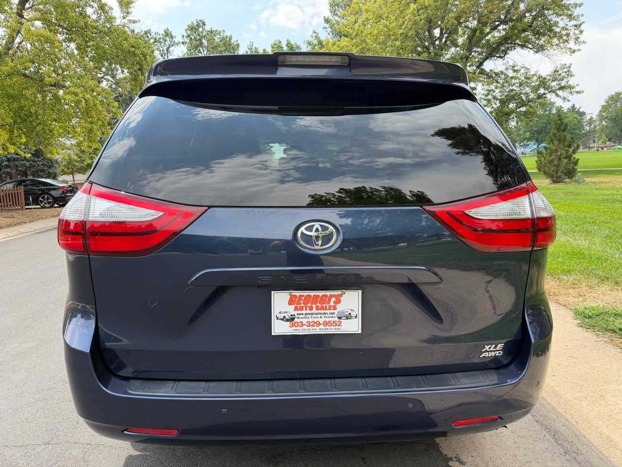 Toyota Sienna XLE 7-Passenger AWD 2019