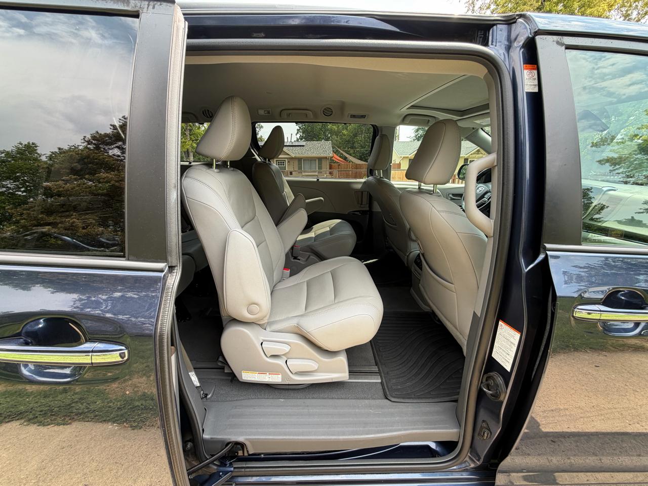 Toyota Sienna XLE 7-Passenger AWD 2019