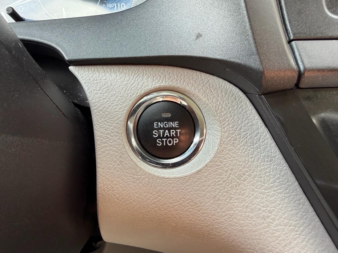 Toyota Sienna XLE 7-Passenger AWD 2019