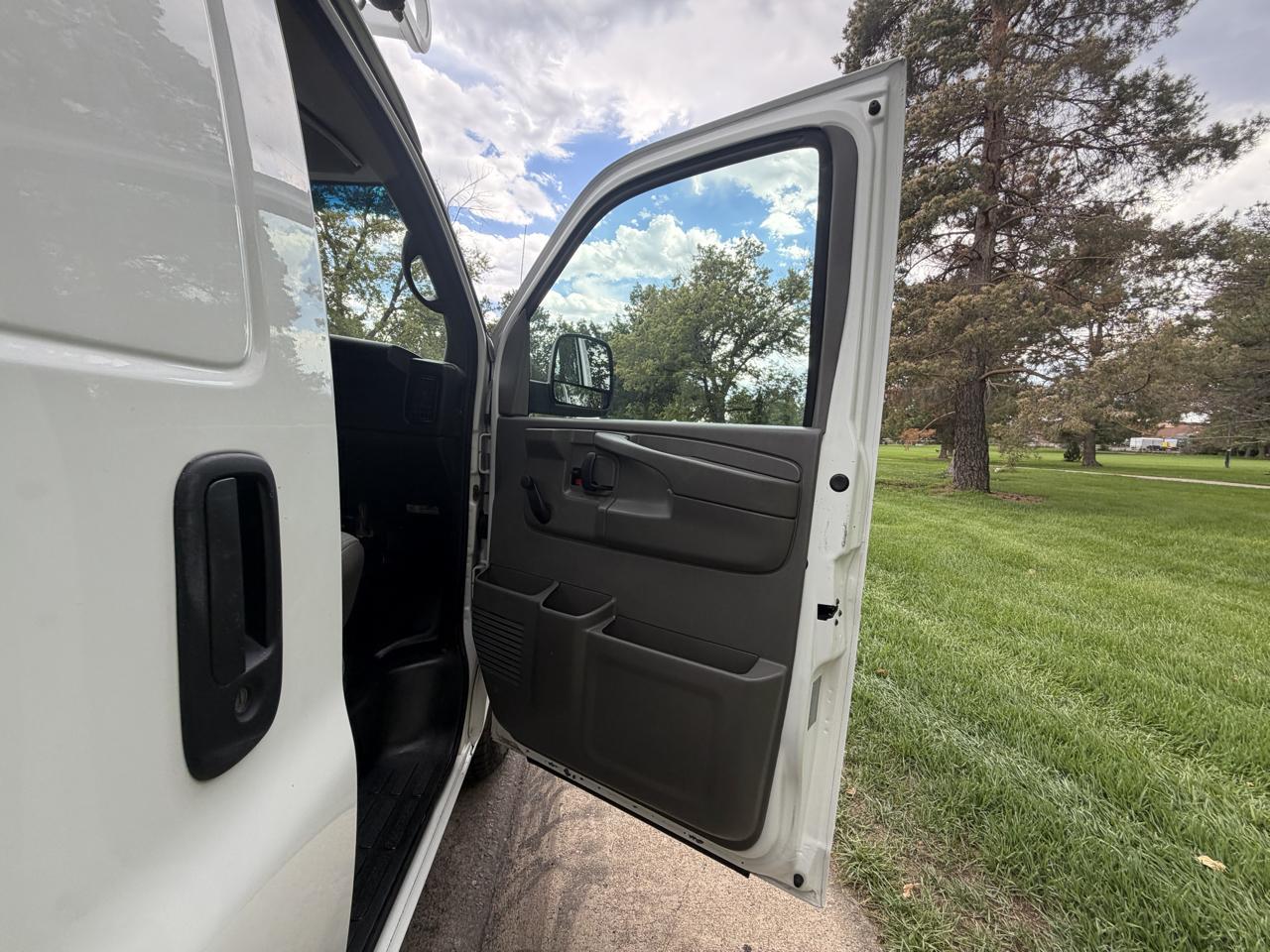 Chevrolet Express 1500 AWD Cargo 2013