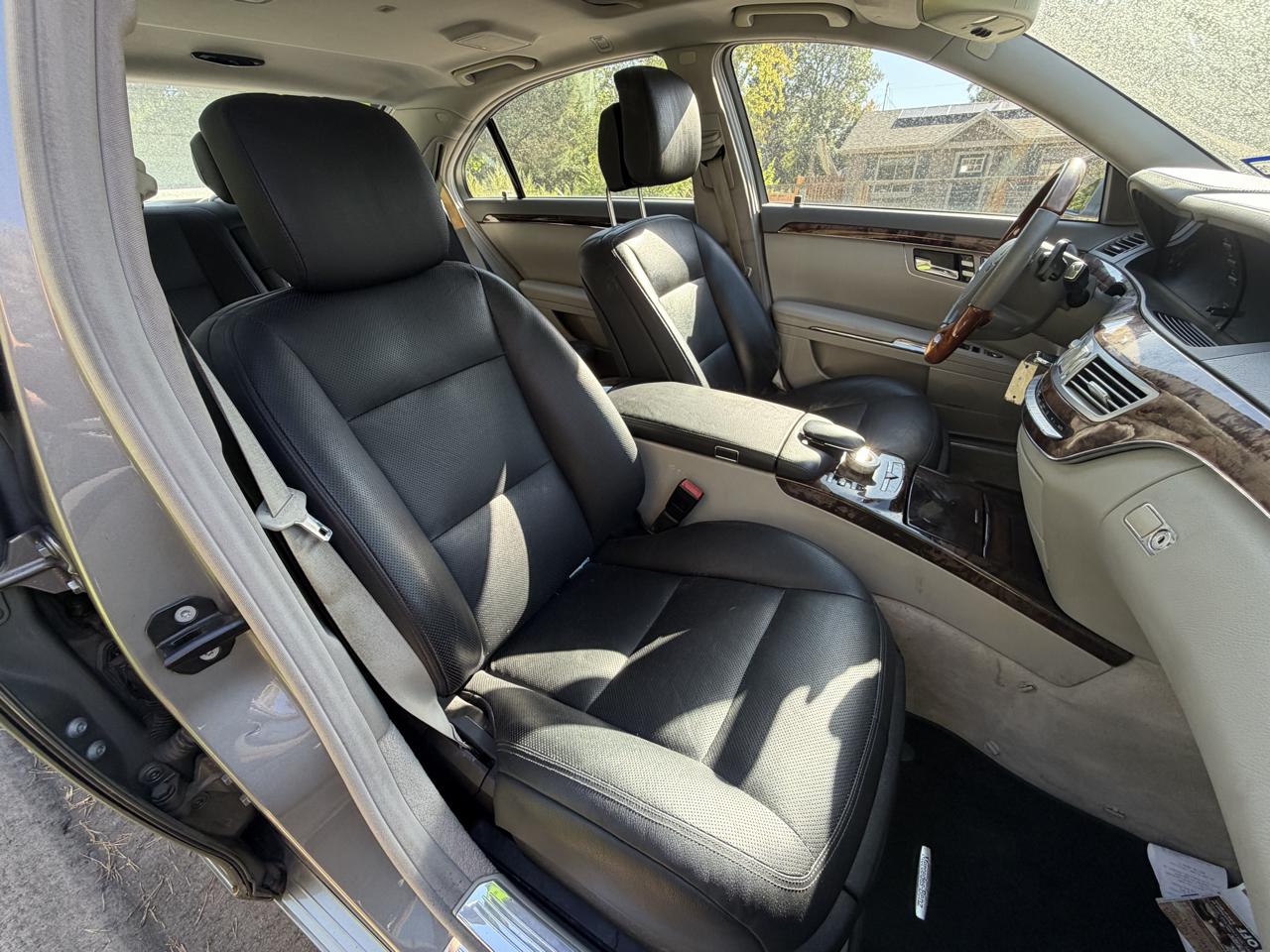 Mercedes-Benz S-Class S550 2011