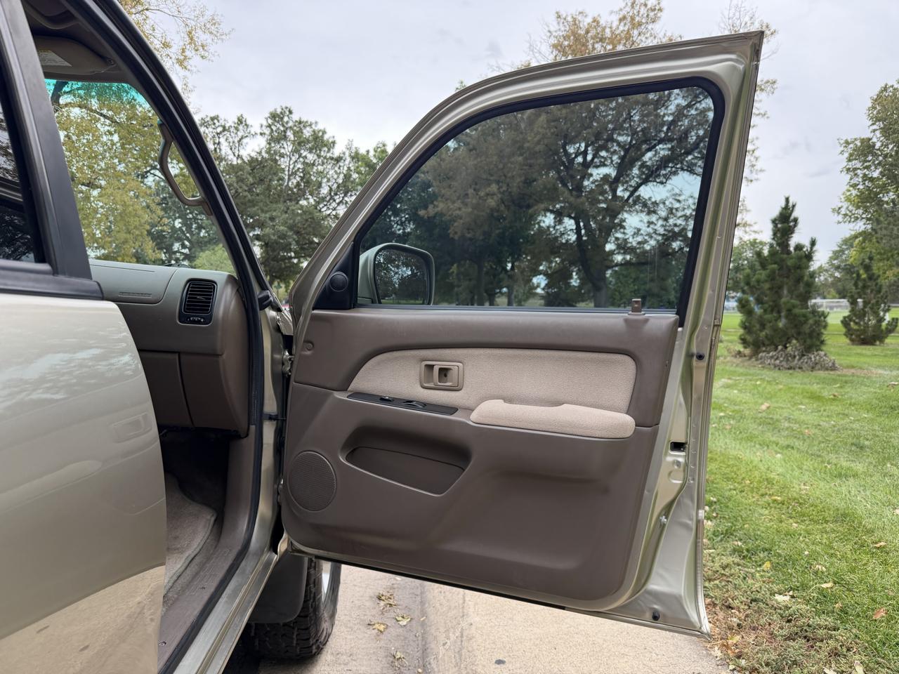Toyota 4Runner SR5 4WD 2002