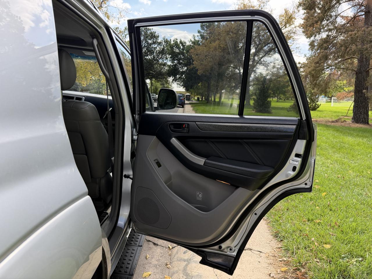 Toyota 4Runner Limited V8 4WD 2005