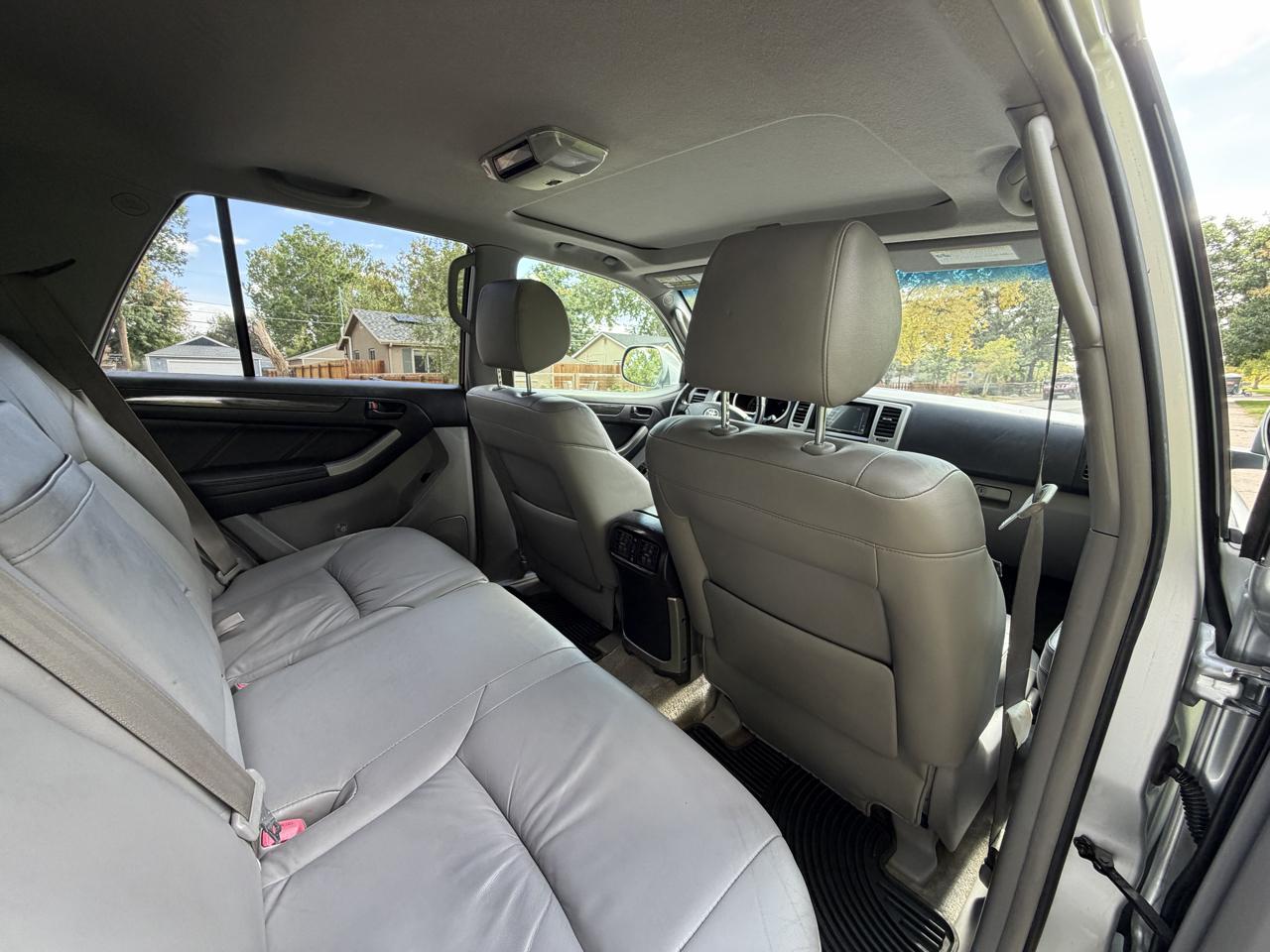 Toyota 4Runner Limited V8 4WD 2005