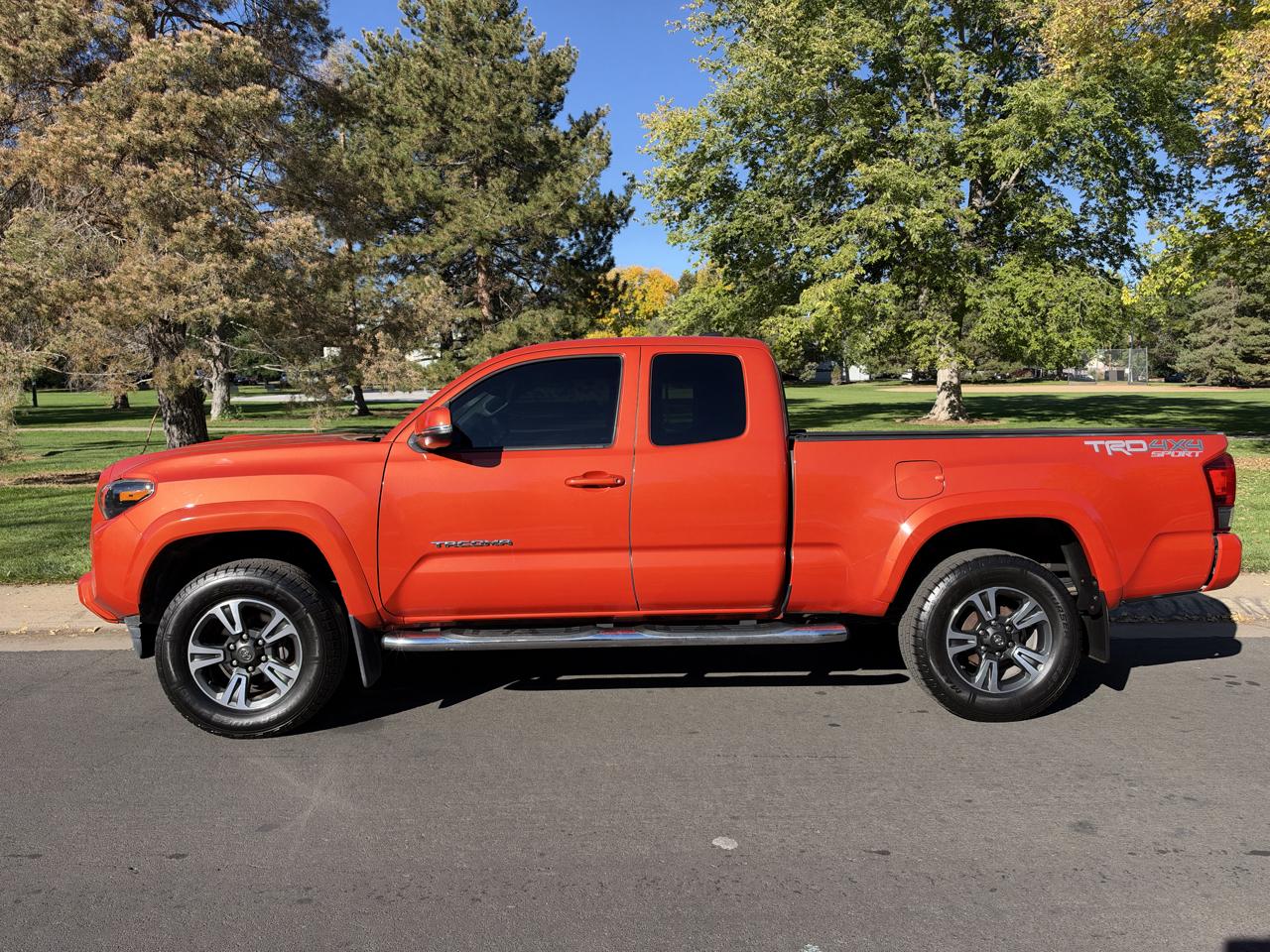 Toyota Tacoma SR5 Access Cab V6 6AT 4WD 2016
