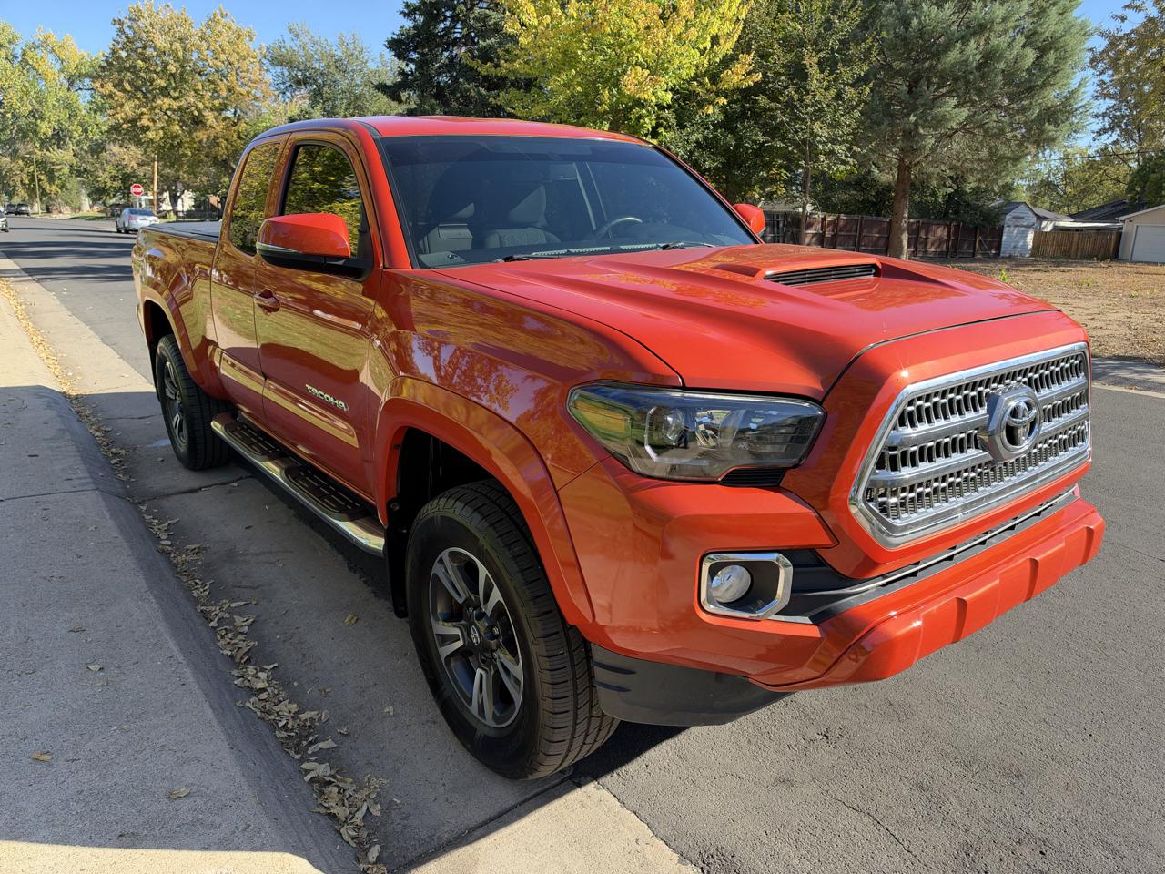 Toyota Tacoma SR5 Access Cab V6 6AT 4WD 2016