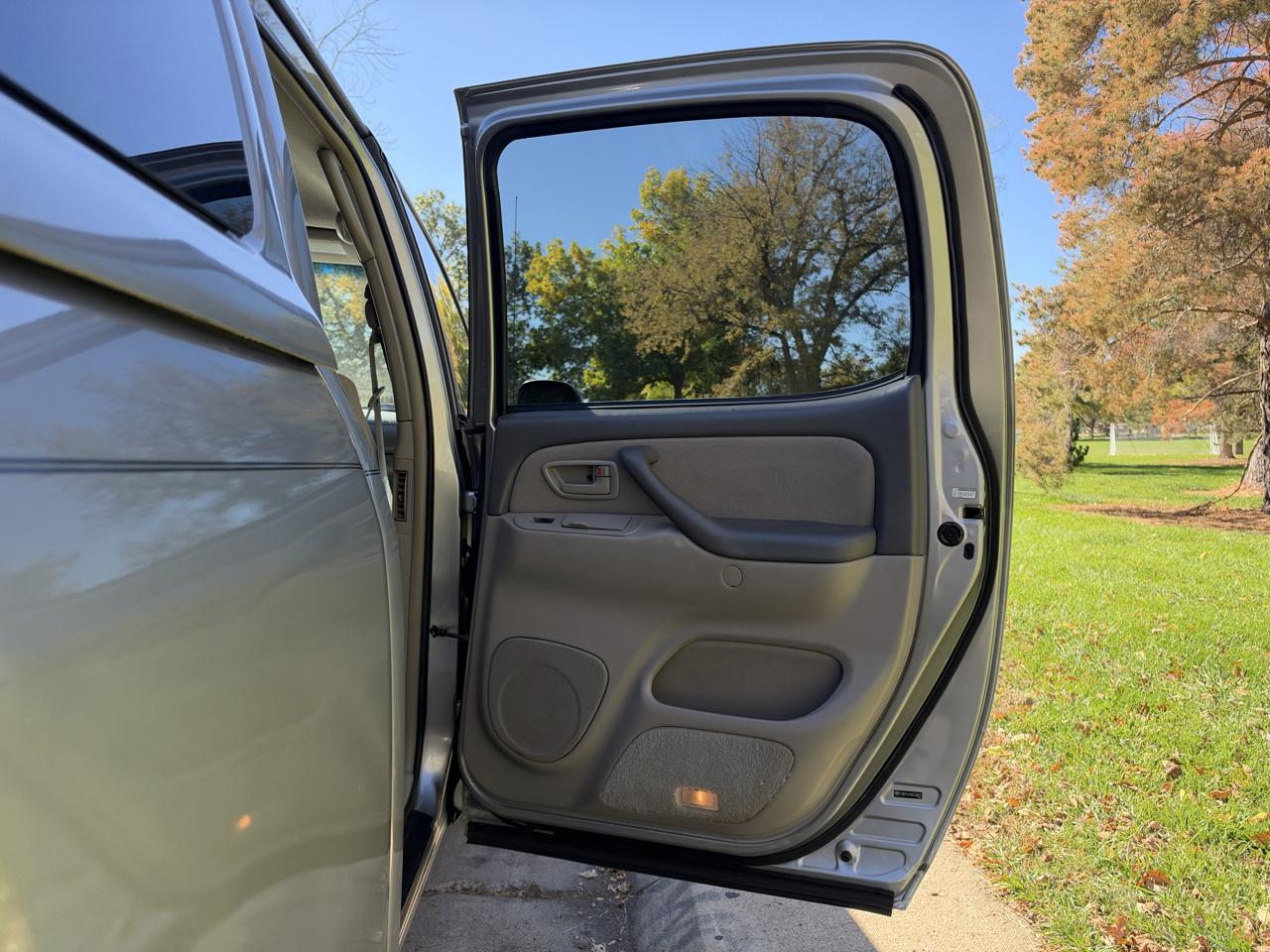 Toyota Tundra SR5 Double Cab 4WD 2006