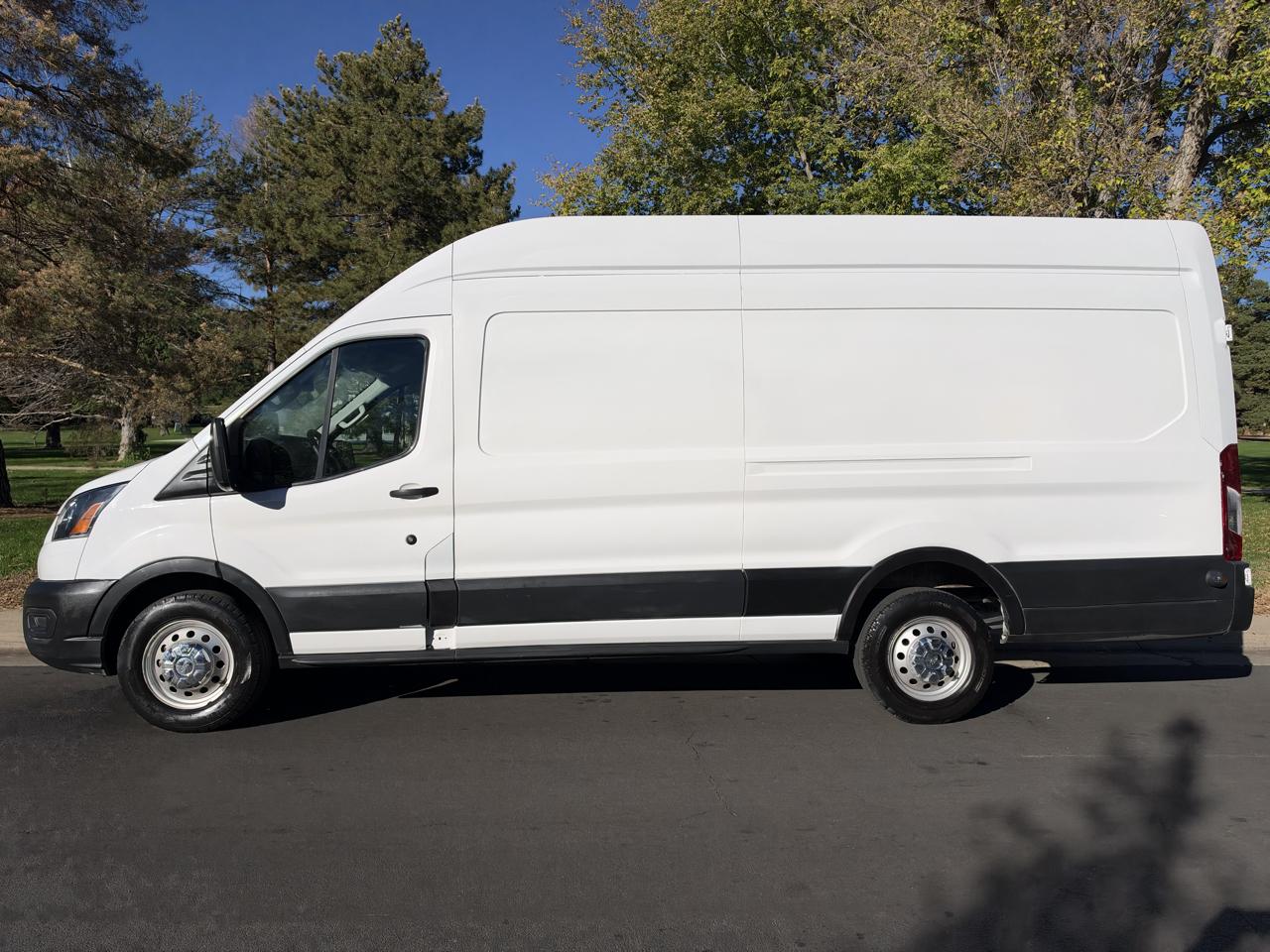 Ford Transit 250 Van High Roof w/Sliding Pass. 148-in. WB EL 2023
