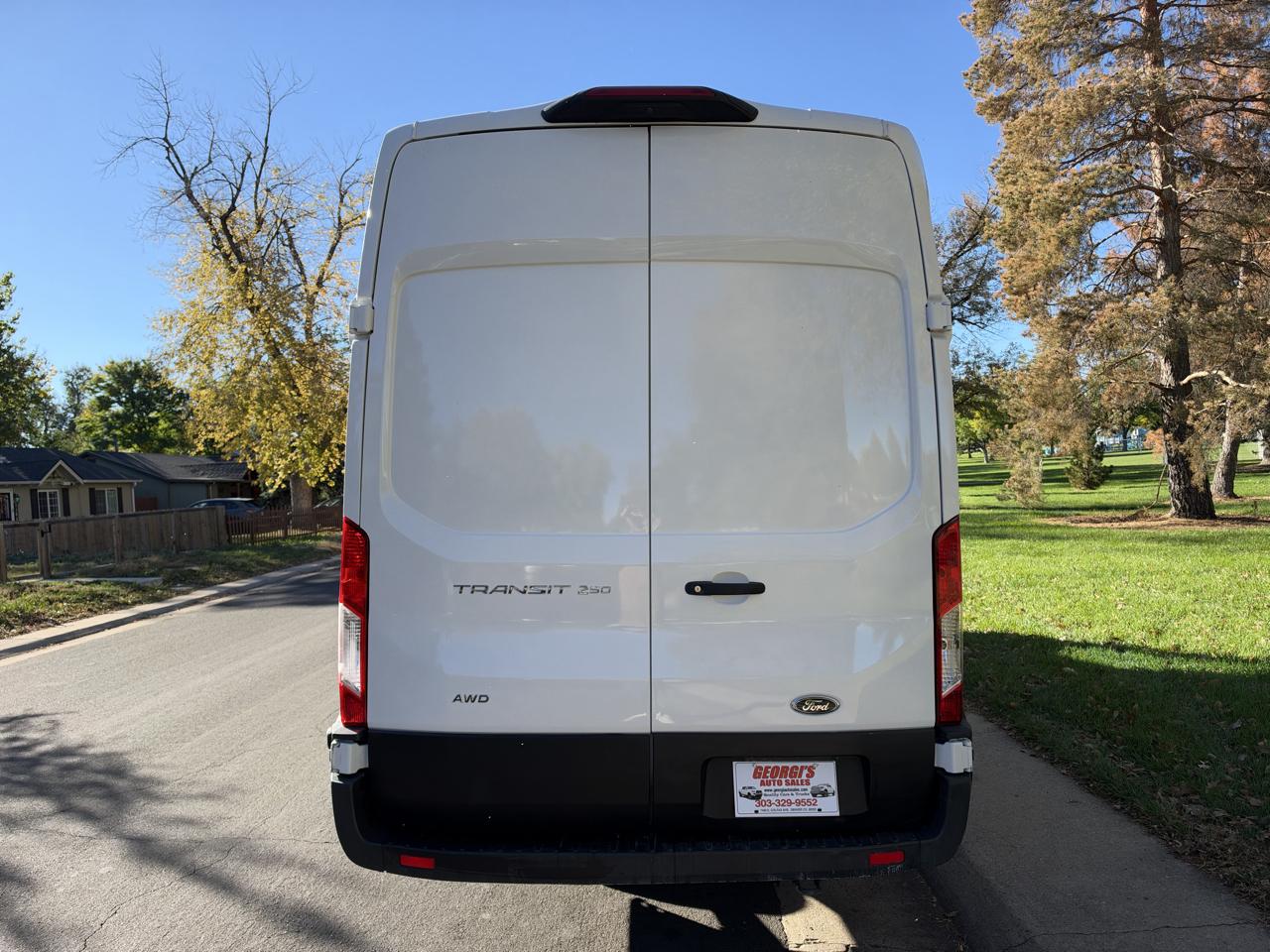 Ford Transit 250 Van High Roof w/Sliding Pass. 148-in. WB EL 2023