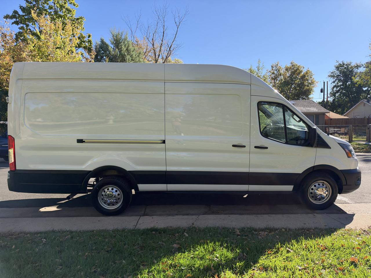 Ford Transit 250 Van High Roof w/Sliding Pass. 148-in. WB EL 2023