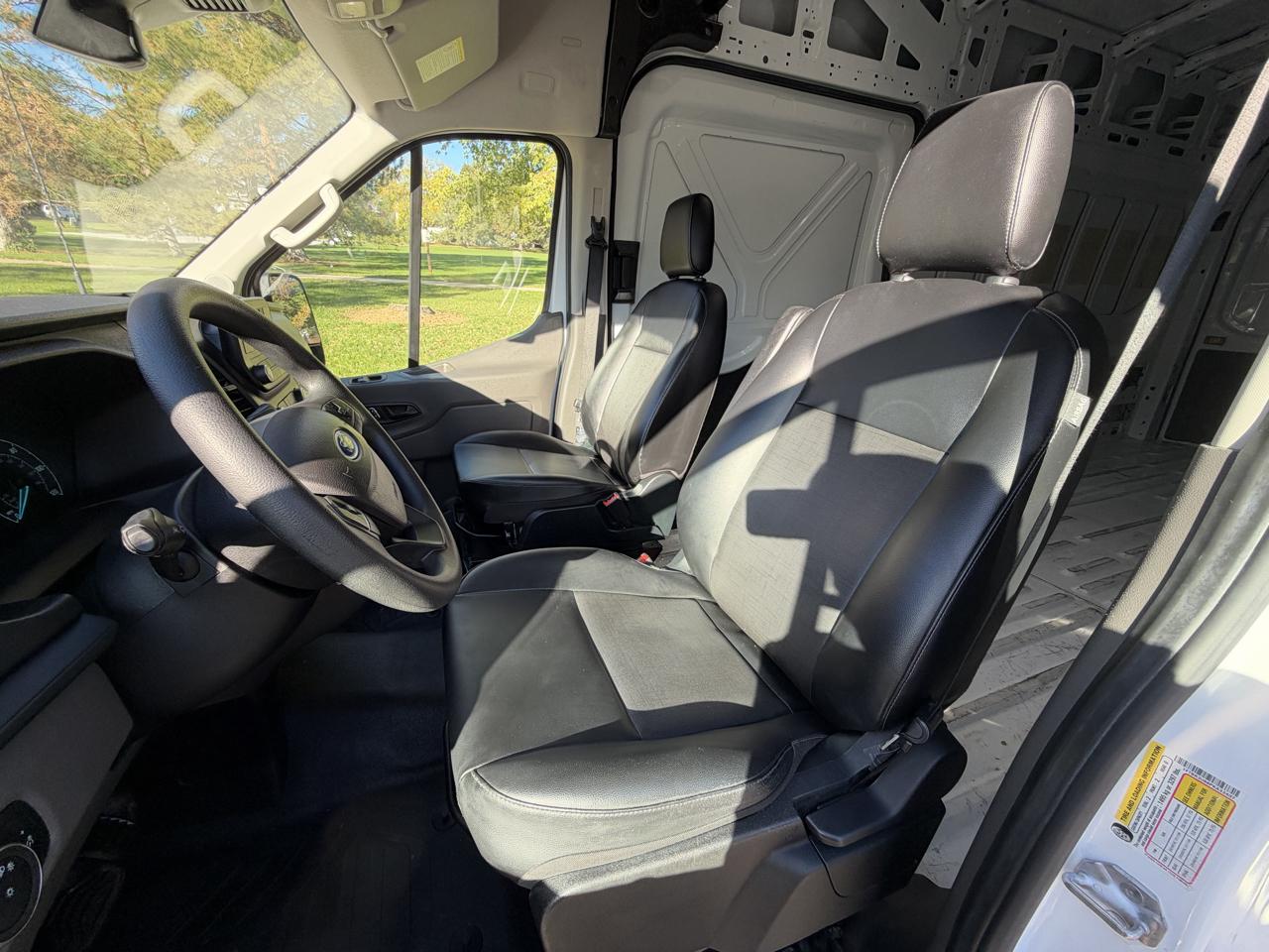 Ford Transit 250 Van High Roof w/Sliding Pass. 148-in. WB EL 2023