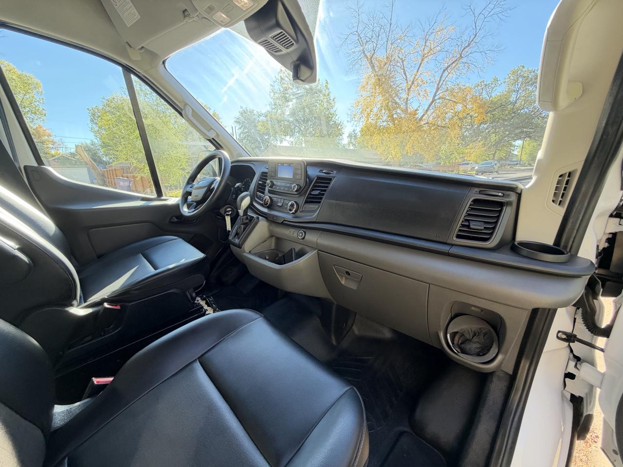Ford Transit 250 Van High Roof w/Sliding Pass. 148-in. WB EL 2023